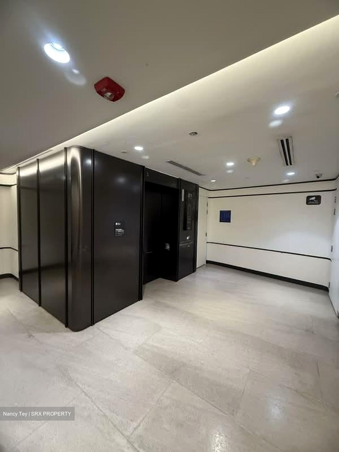 Bugis Junction (D7), Office #572117241